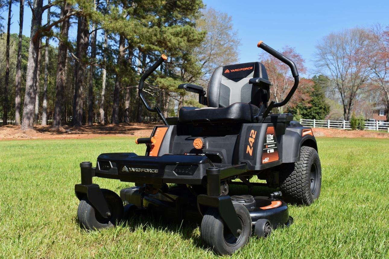 Yard Force 42 inch Cordless Zero Turn Riding Lawn Mower 4 Acres per Charge