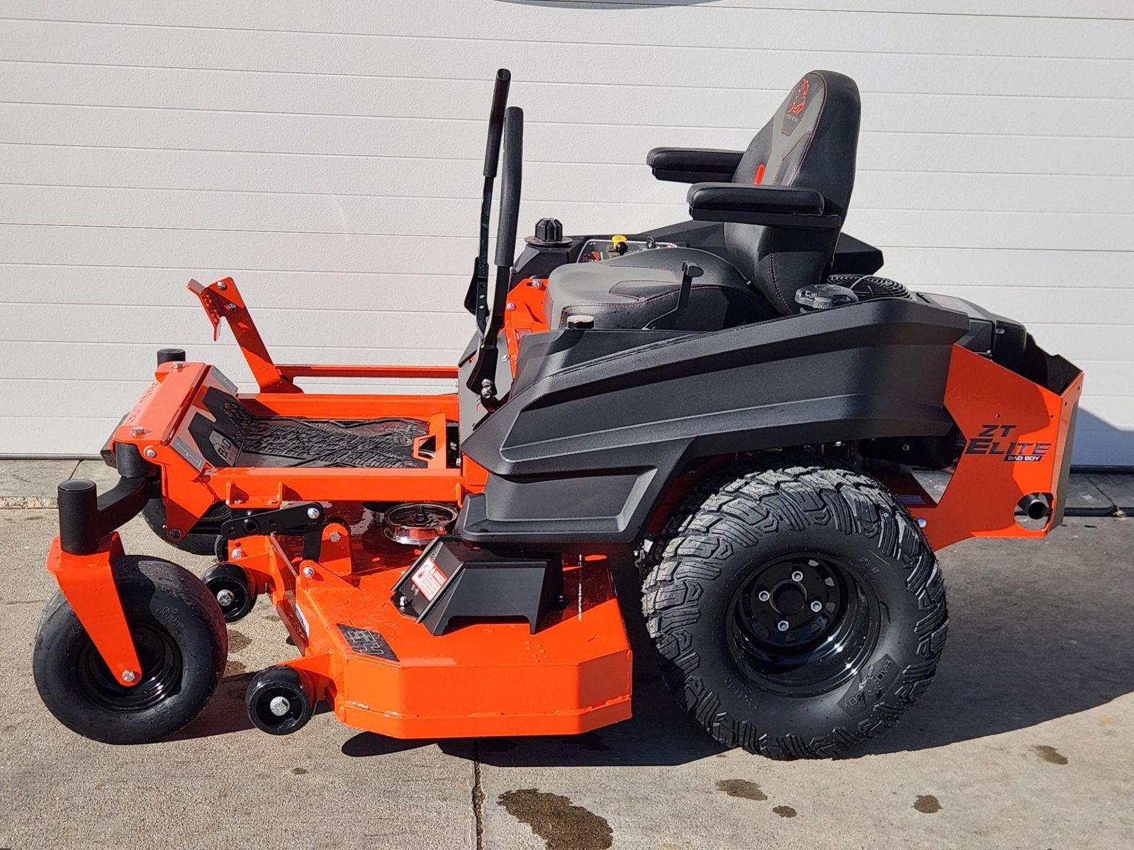 Bad Boy Mowers Bad Boy ZT Elite Zero-Turn Riding Lawn Mower 2025 - Image 3