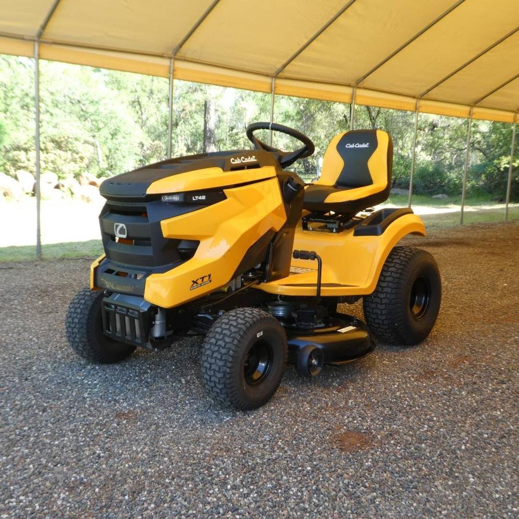 Cub Cadet XT1 LT42 IntelliPOWER Riding Lawn Mower - Image 2