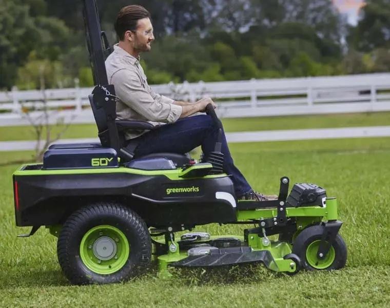 Greenworks 60V 54" MaximusZ Zero Turn Riding Mower with 20.0 Ah, 8.0 Ah & 4.0 Ah Batteries and 1.5kW Charger - Image 3