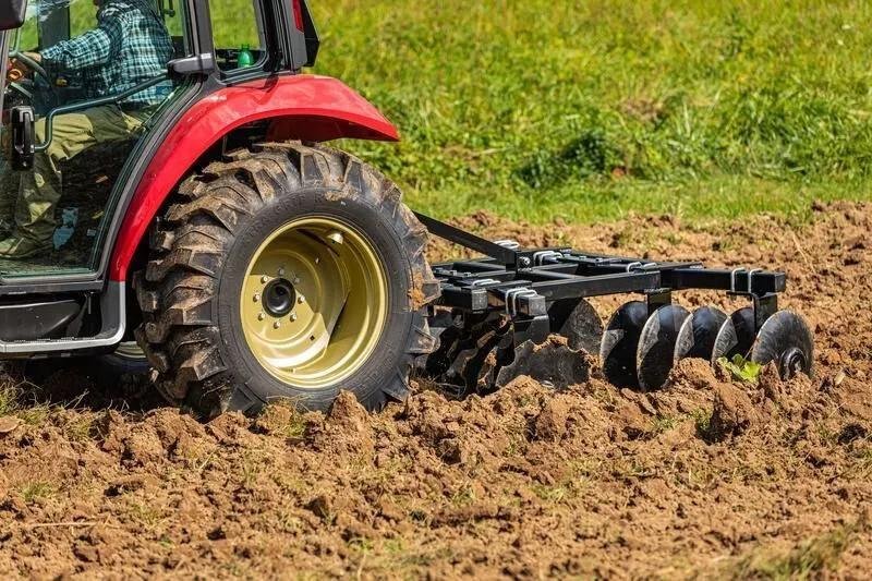 CountyLine 7 ft. Heavy-Duty 3-Point Disc Harrow with Category 1 Pins – Rear Attach Tillage Implement for Tractors - Image 3