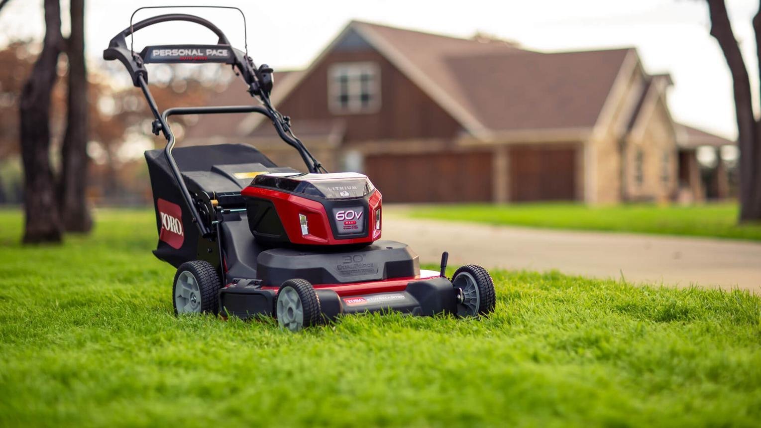 Toro 60V MAX* 30 in. eTimeMaster Personal Pace Lawn Mower - Image 2