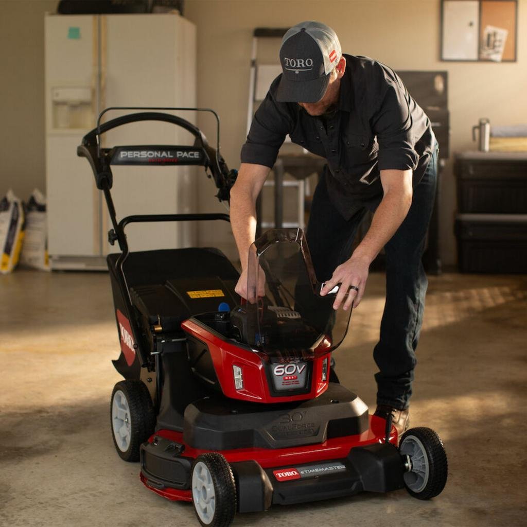 Toro 60V MAX* 30 in. eTimeMaster Personal Pace Lawn Mower - Image 3