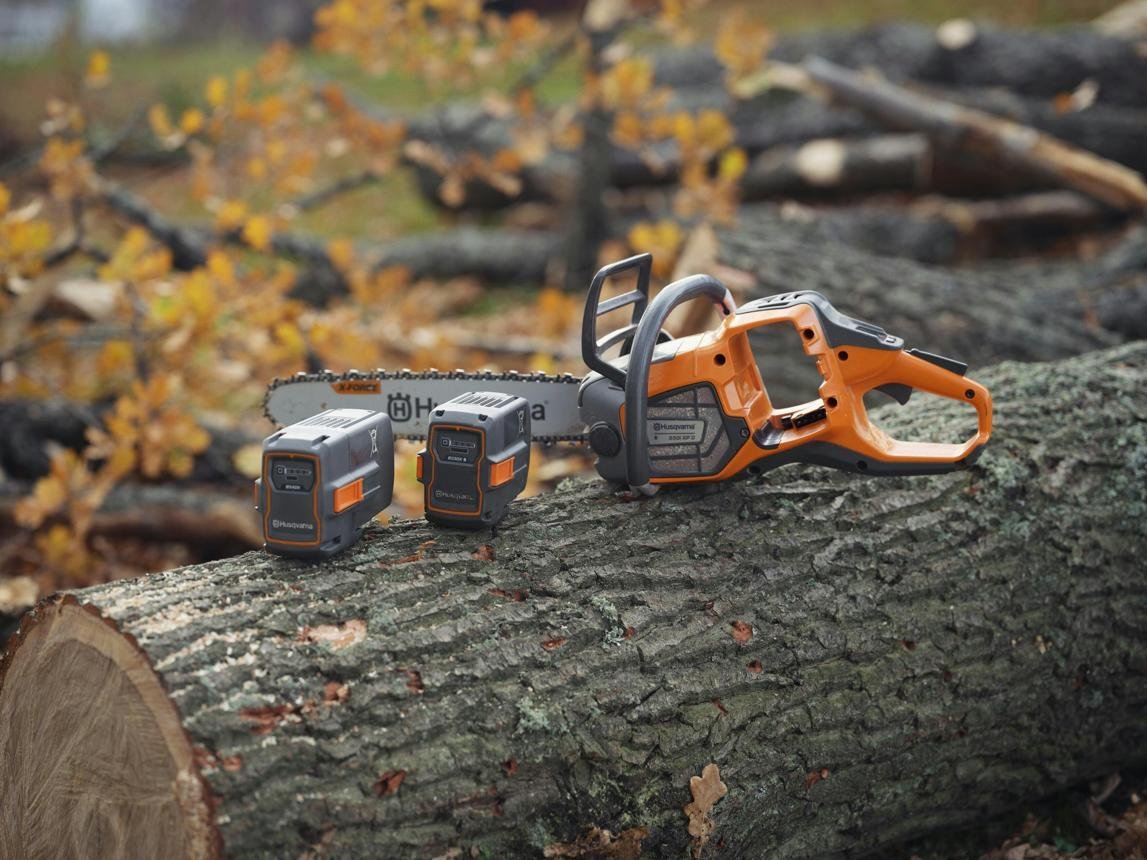 Husqvarna 550i XP Chainsaw Kit | Safford Equipment - Image 2
